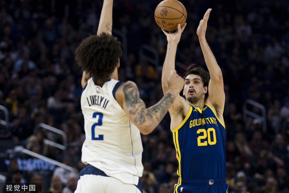 台上保持对 台上保持对