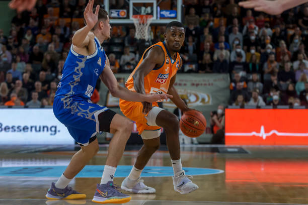 瓦迪奥尔创 瓦迪奥尔创